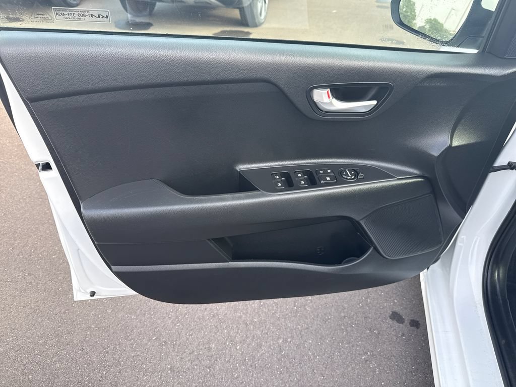 Used 2022 Kia Rio S w/ Technology Package FWD image 10