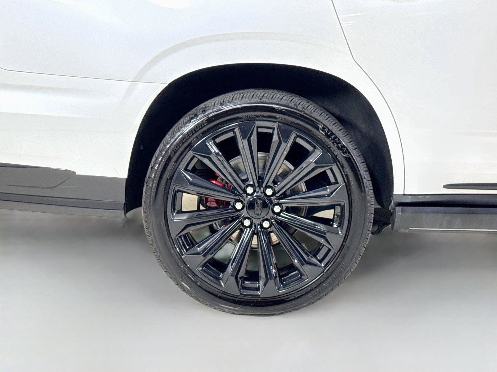 Used 2025 Cadillac Escalade V AWD/4WD image 40
