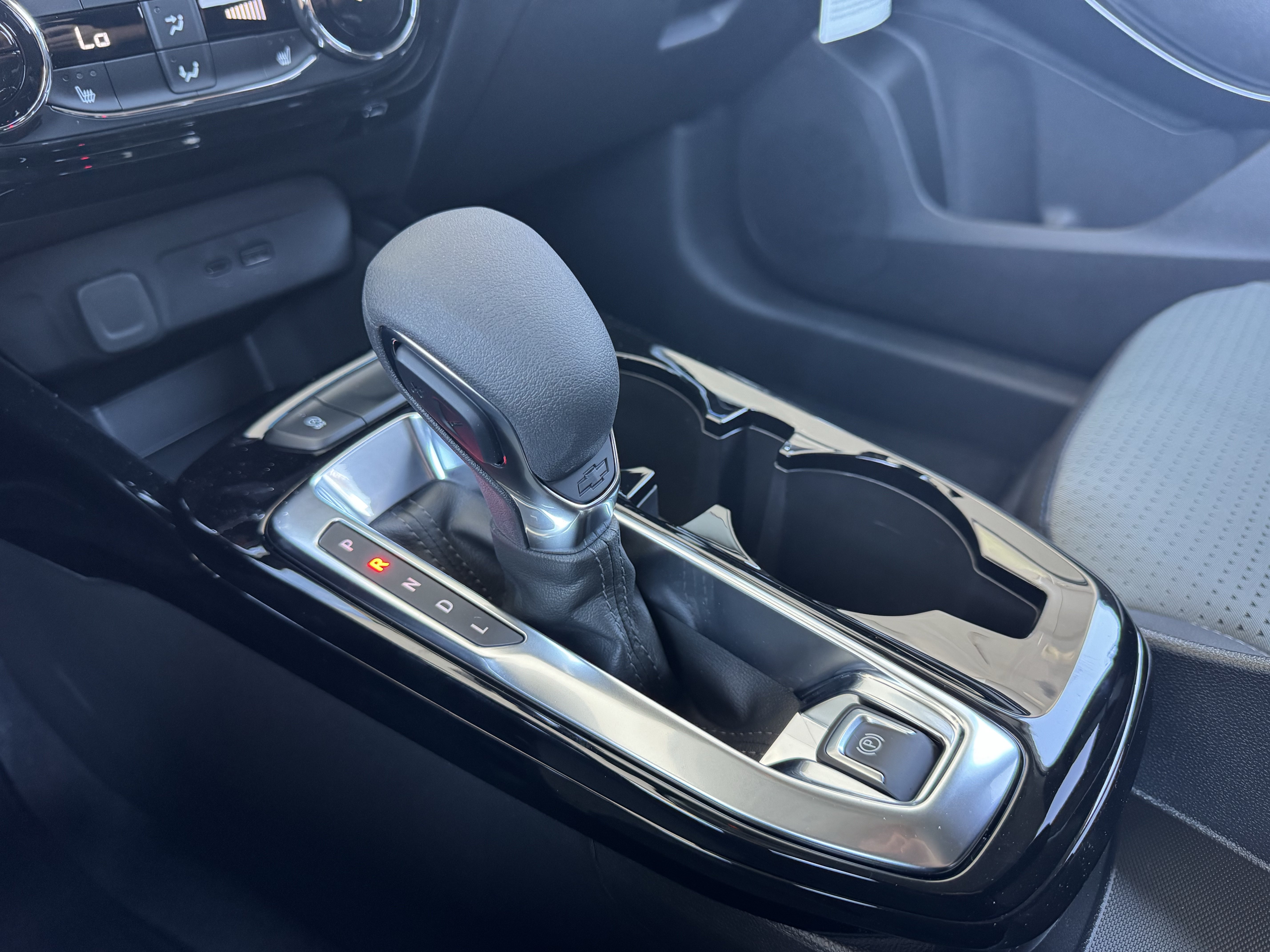 New 2026 Chevrolet Trax LT w/ Midnight Edition FWD image 23