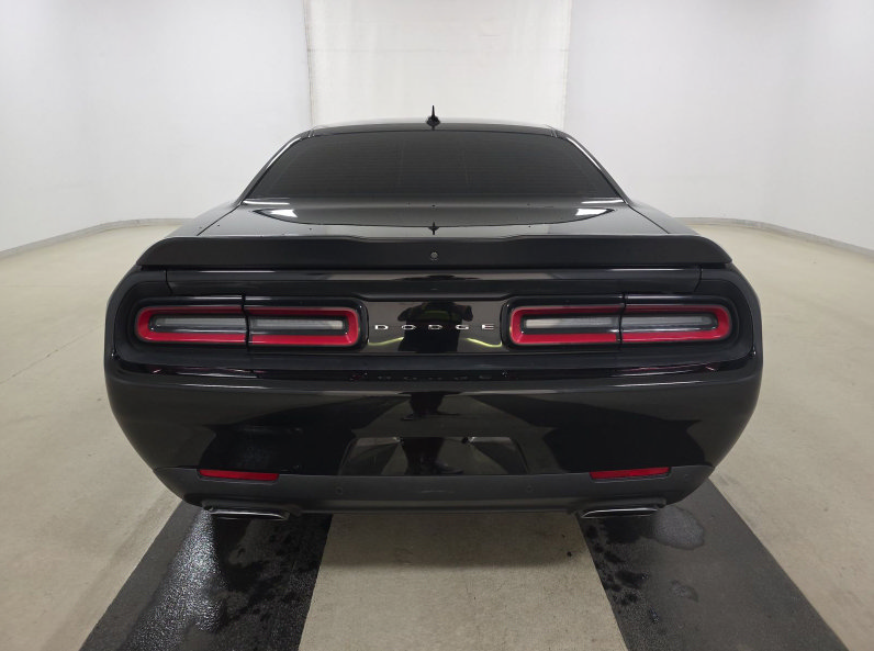 Used 2021 Dodge Challenger R/T Scat Pack RWD image 7