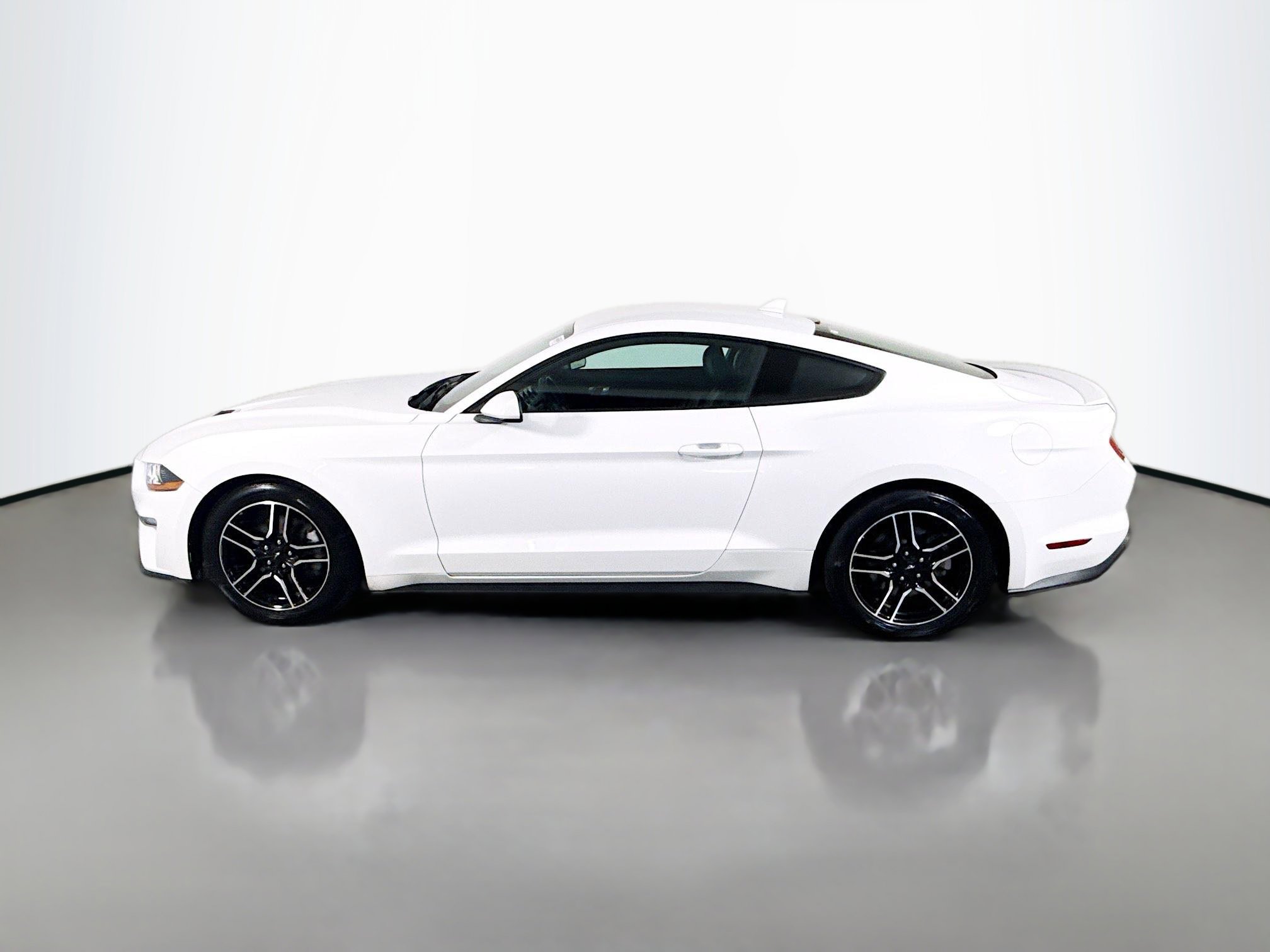 Used 2023 Ford Mustang Premium image 6