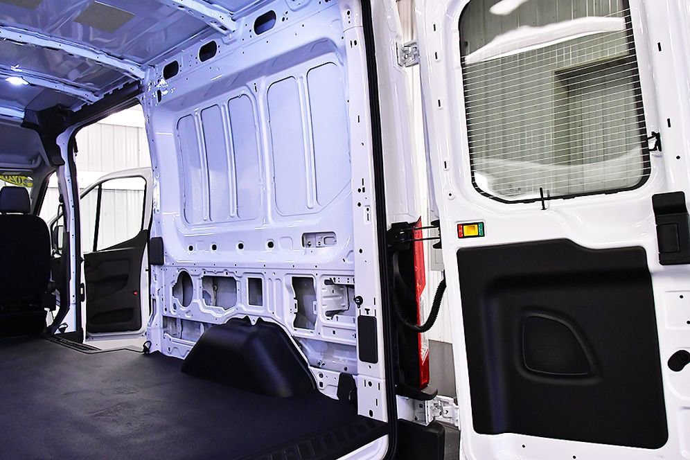 New 2026 Ford Transit 250 148 Medium Roof Extended AWD image 32