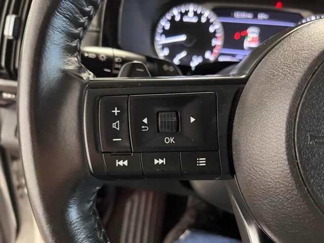 Used 2024 Nissan Pathfinder SV image 22