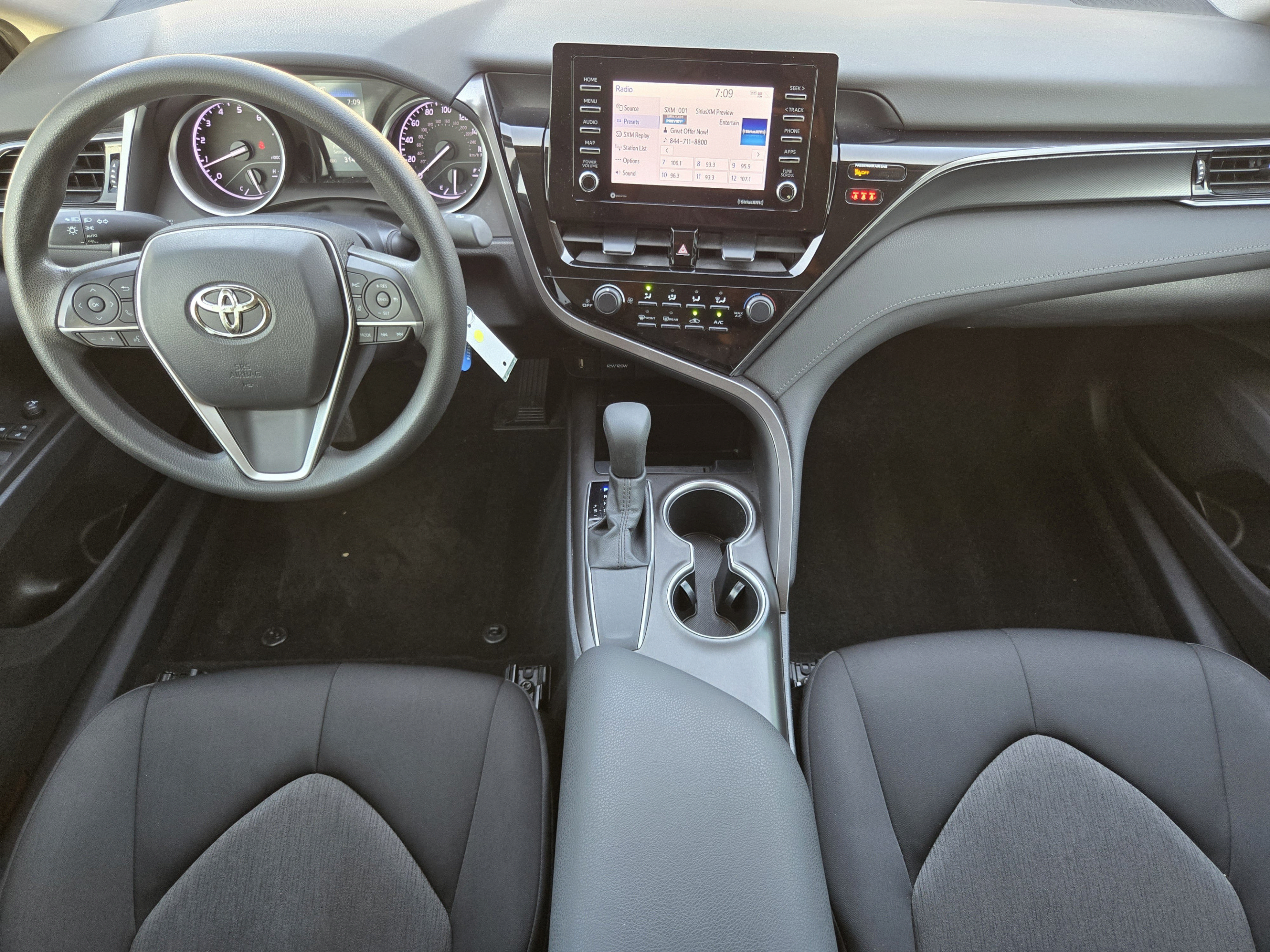 Used 2021 Toyota Camry LE FWD image 23