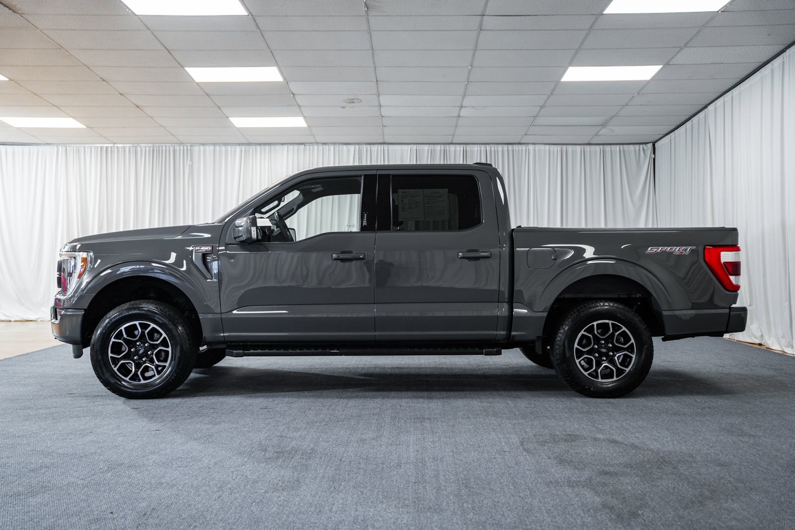 Used 2021 Ford F150 Lariat w/ Equipment Group 502A High AWD/4WD image 4