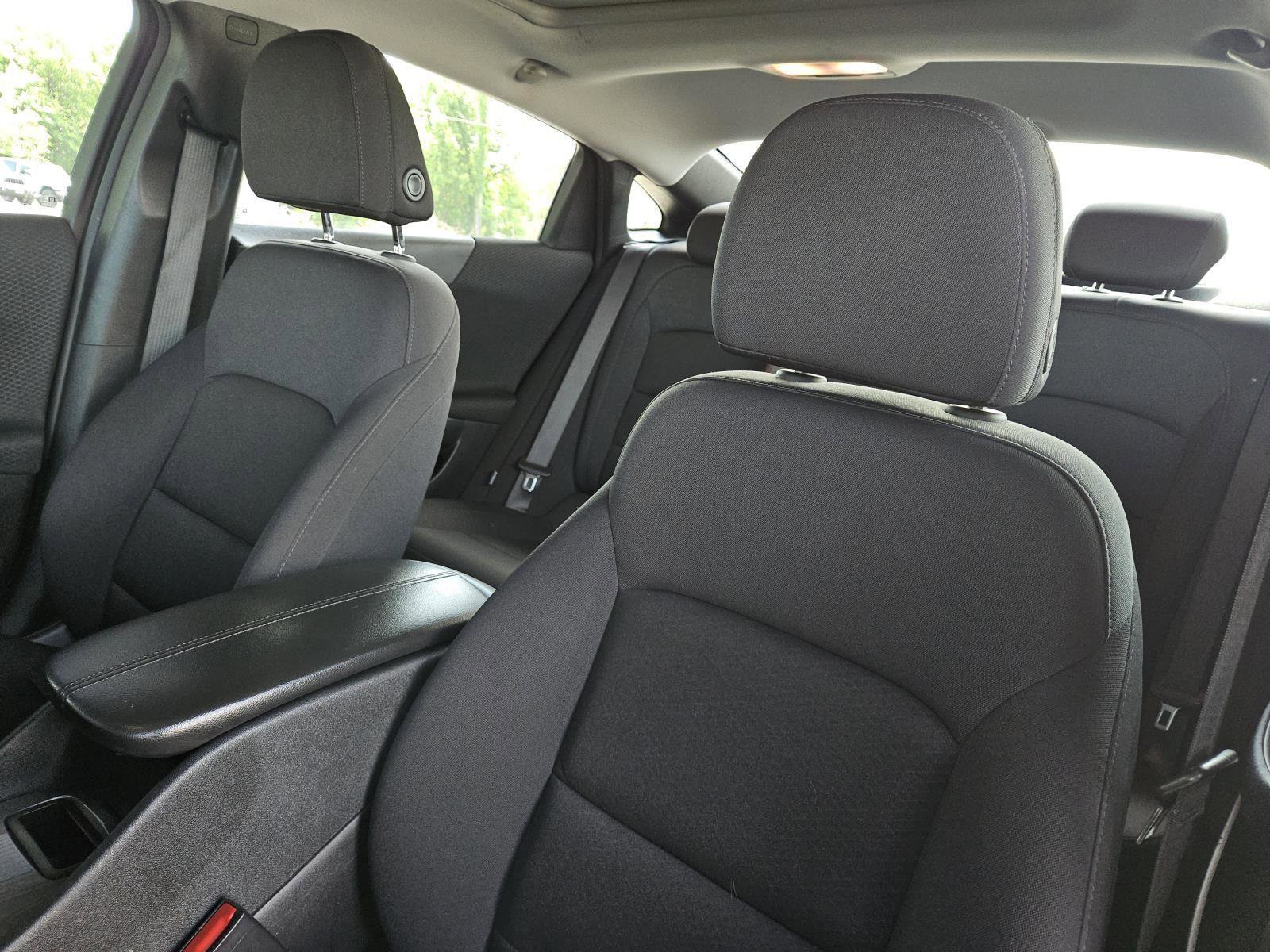 Used 2024 Chevrolet Malibu LT FWD image 24