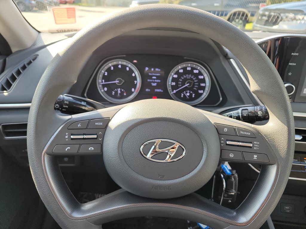 Used 2021 Hyundai Sonata SE w/ Preferred Accessory Package FWD image 7