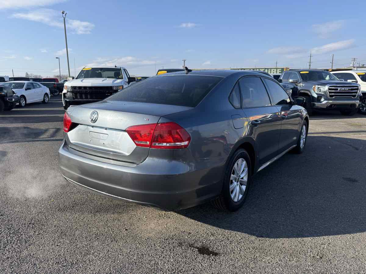 Used 2014 Volkswagen Passat 1.8T Wolfsburg Edition FWD image 6