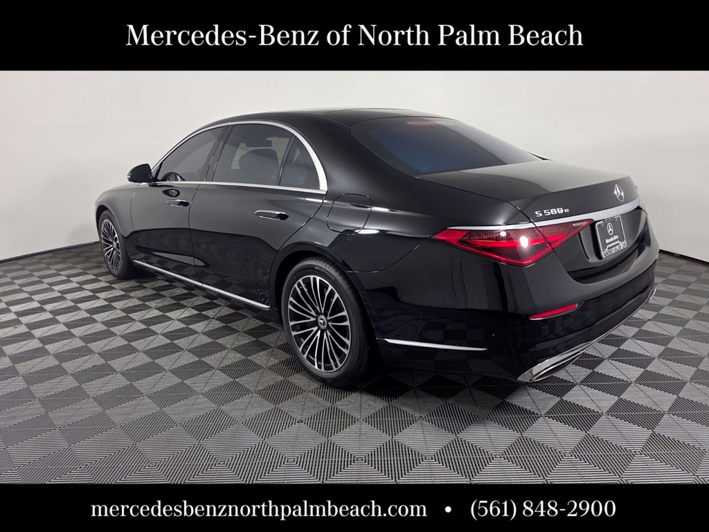 Certified 2023 Mercedes-Benz S 580e 4MATIC Sedan image 4