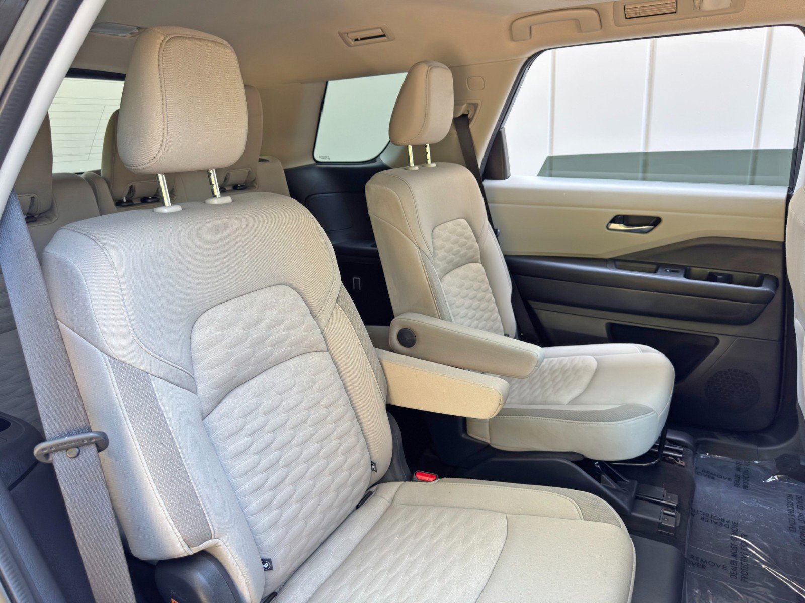 Used 2022 Nissan Pathfinder SV w/ SV Premium Package image 35