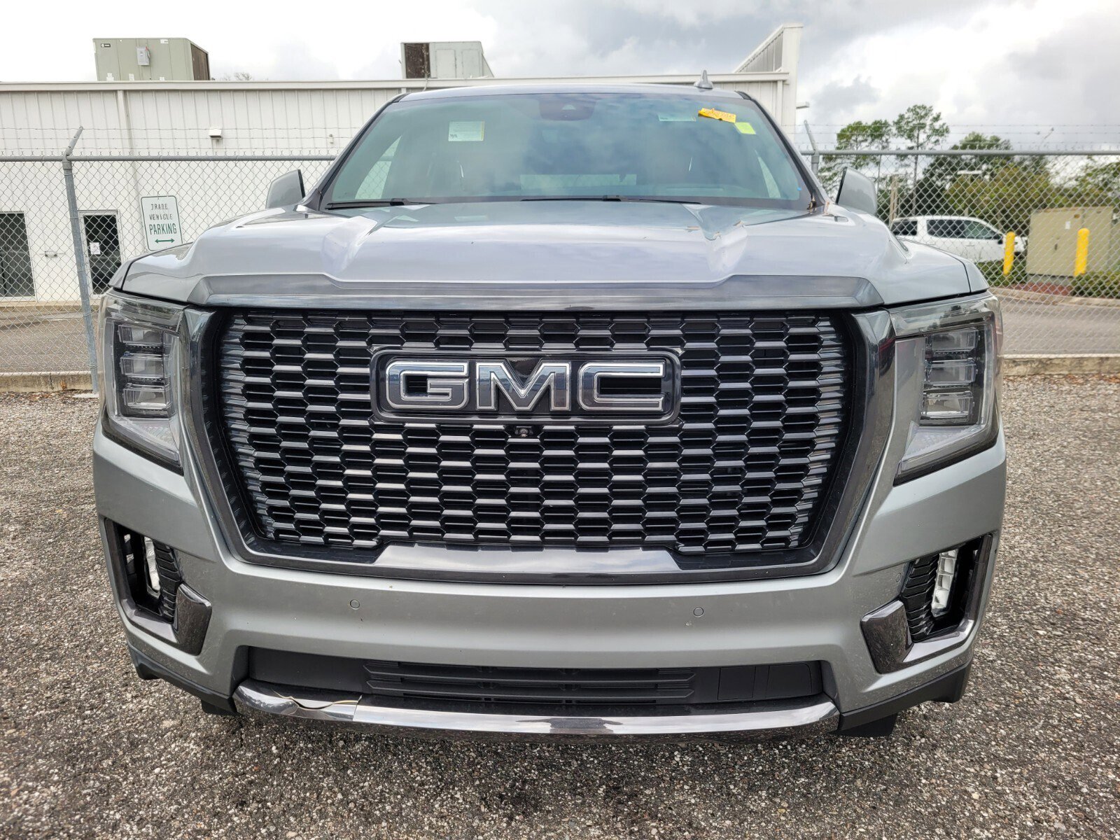 Used 2024 GMC Yukon Denali Ultimate image 2