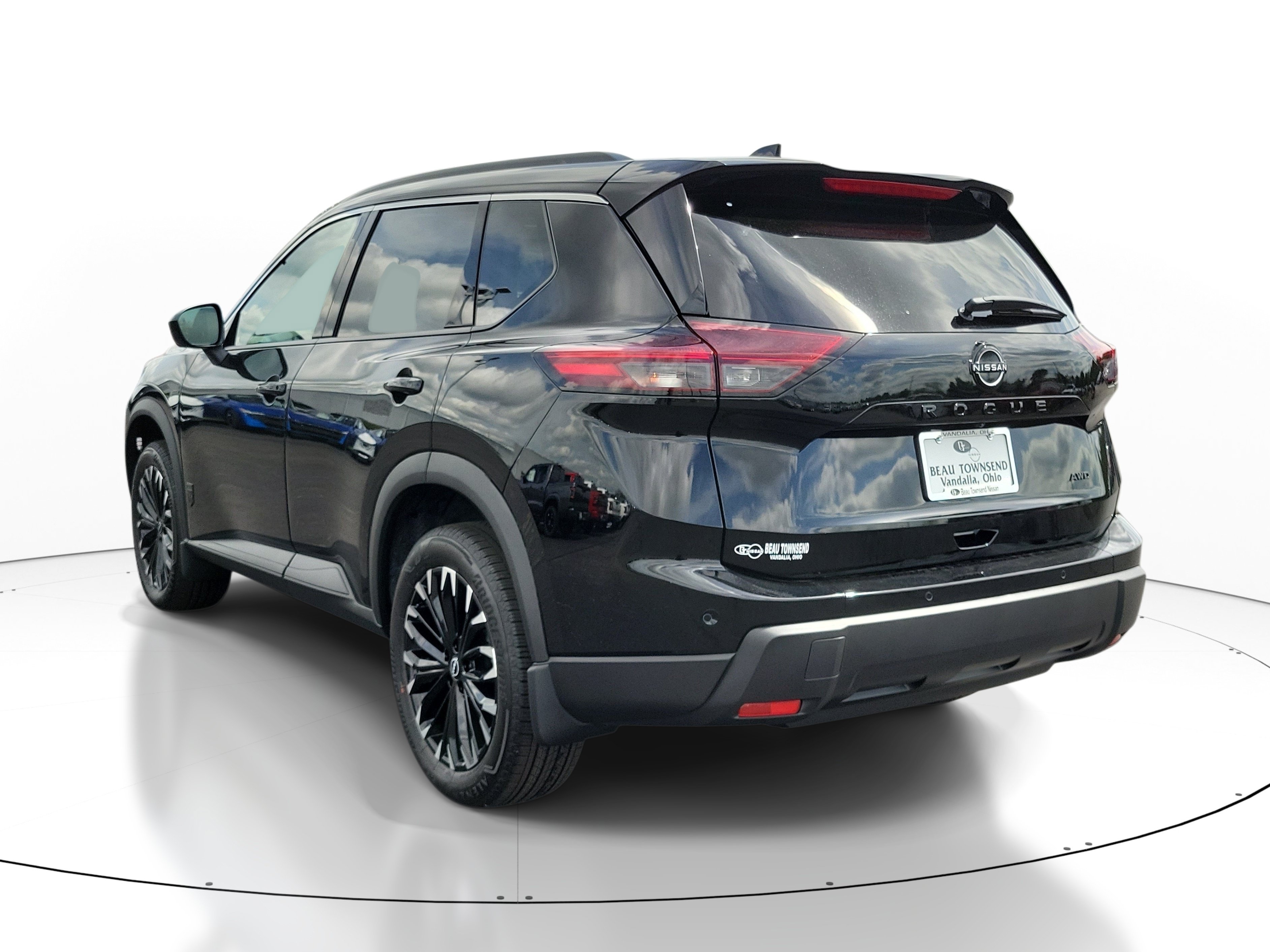 New 2026 Nissan Rogue Dark Armor AWD/4WD image 3