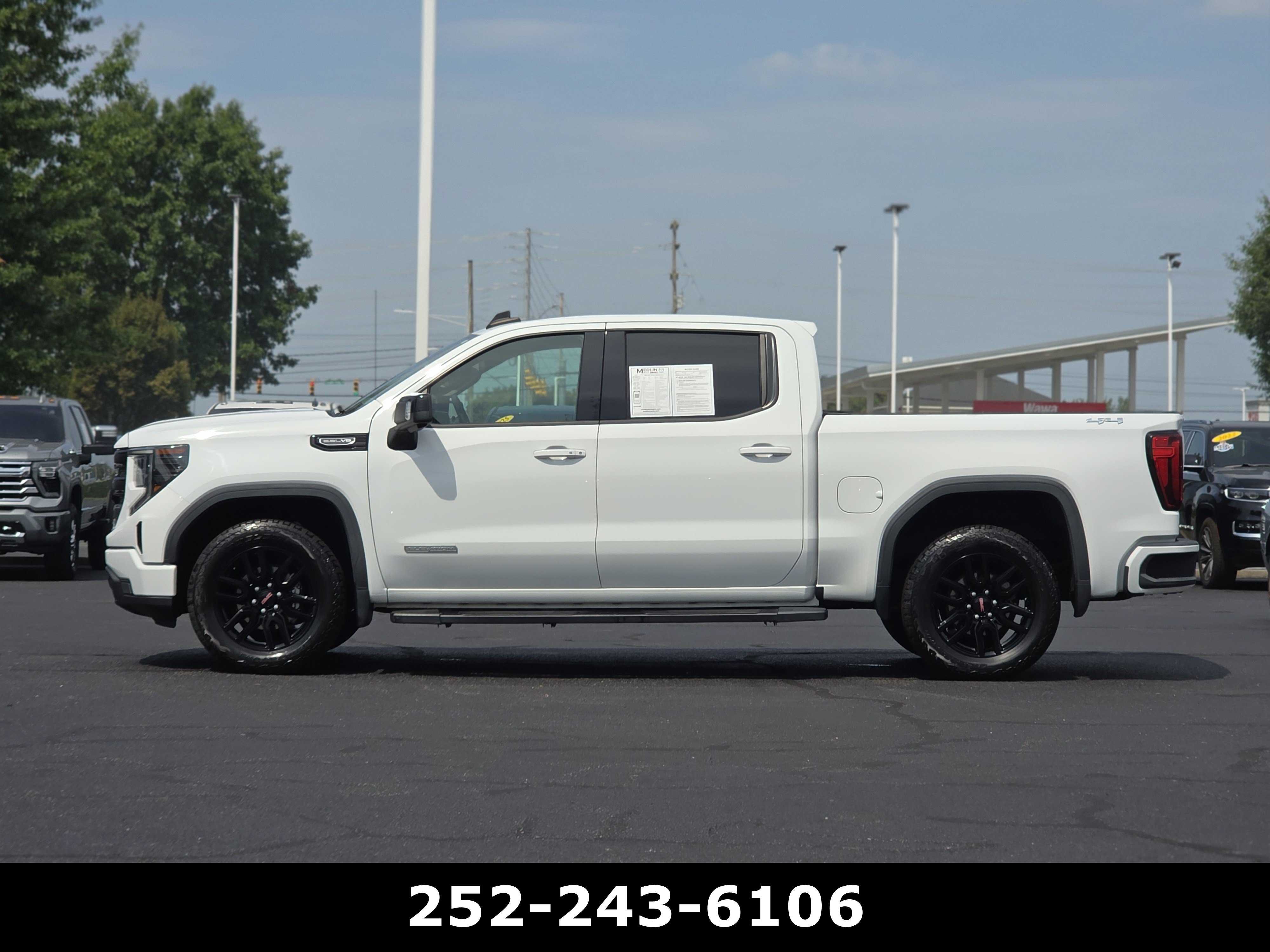 Used 2022 GMC Sierra 1500 Elevation w/ Elevation Premium Package AWD/4WD image 4