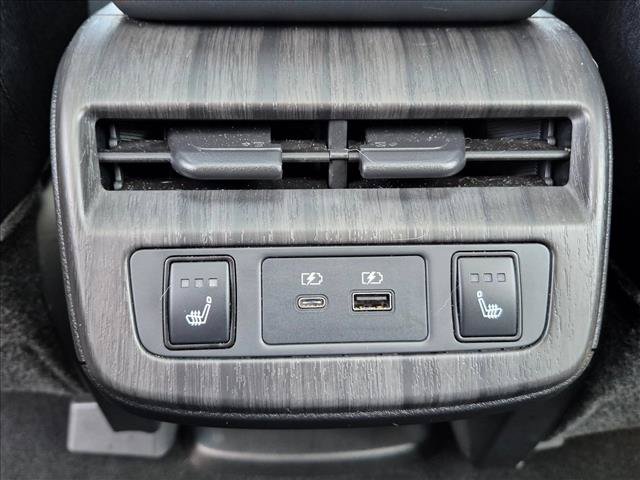 Used 2024 Nissan Ariya AWD image 17