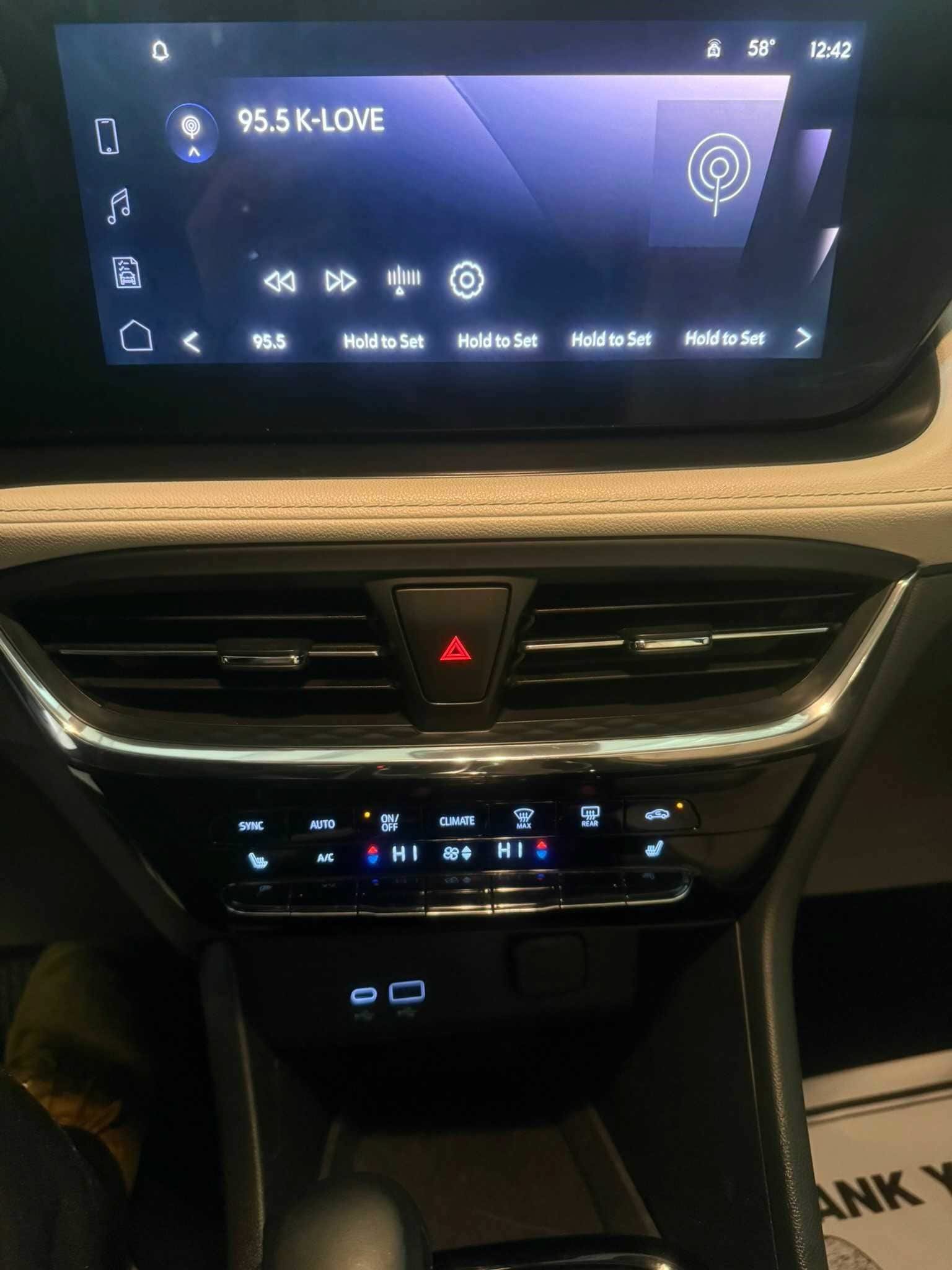 Used 2025 Buick Encore GX Avenir w/ Avenir Convenience Package FWD image 34