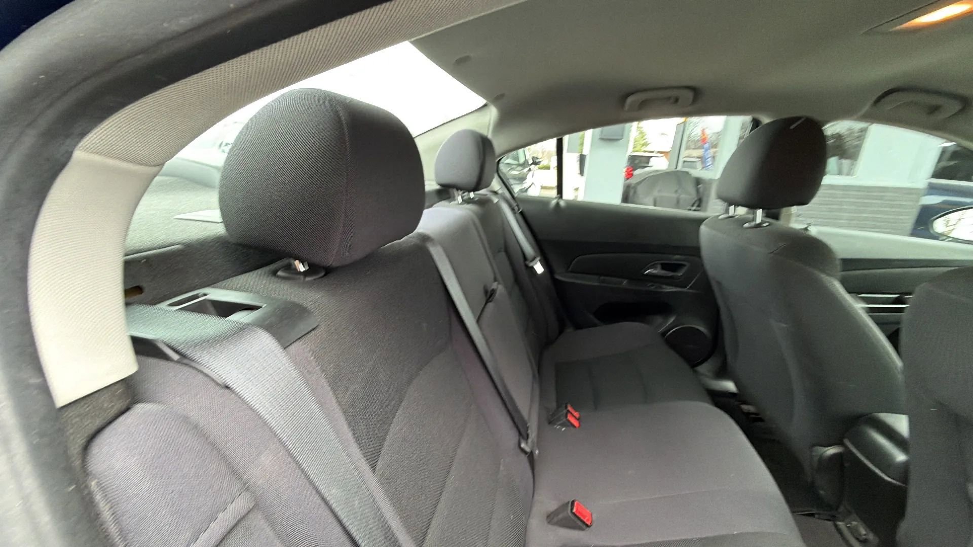 Used 2013 Chevrolet Cruze LT image 27