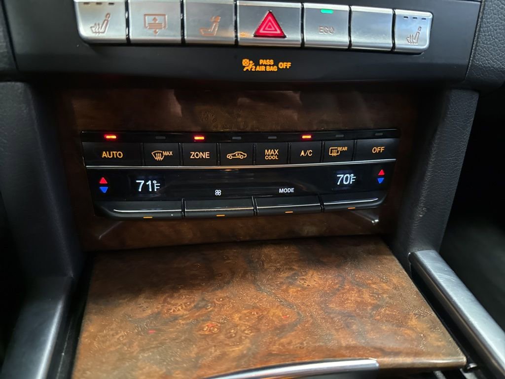 Used 2014 Mercedes-Benz E 350 4MATIC Sedan image 20