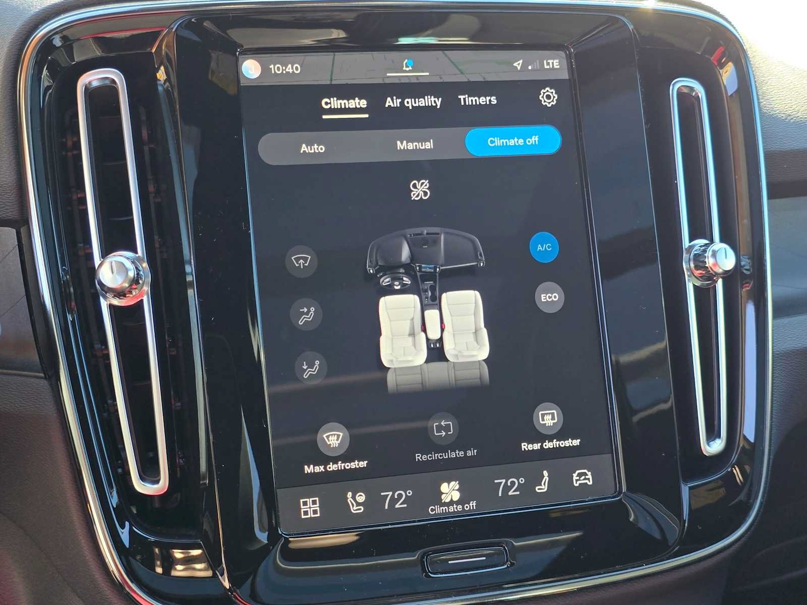 Certified 2023 Volvo XC40 Recharge Plus w/ Protection Package Premier AWD/4WD image 29