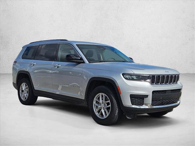 Used 2023 Jeep Grand Cherokee L Laredo AWD/4WD image 3