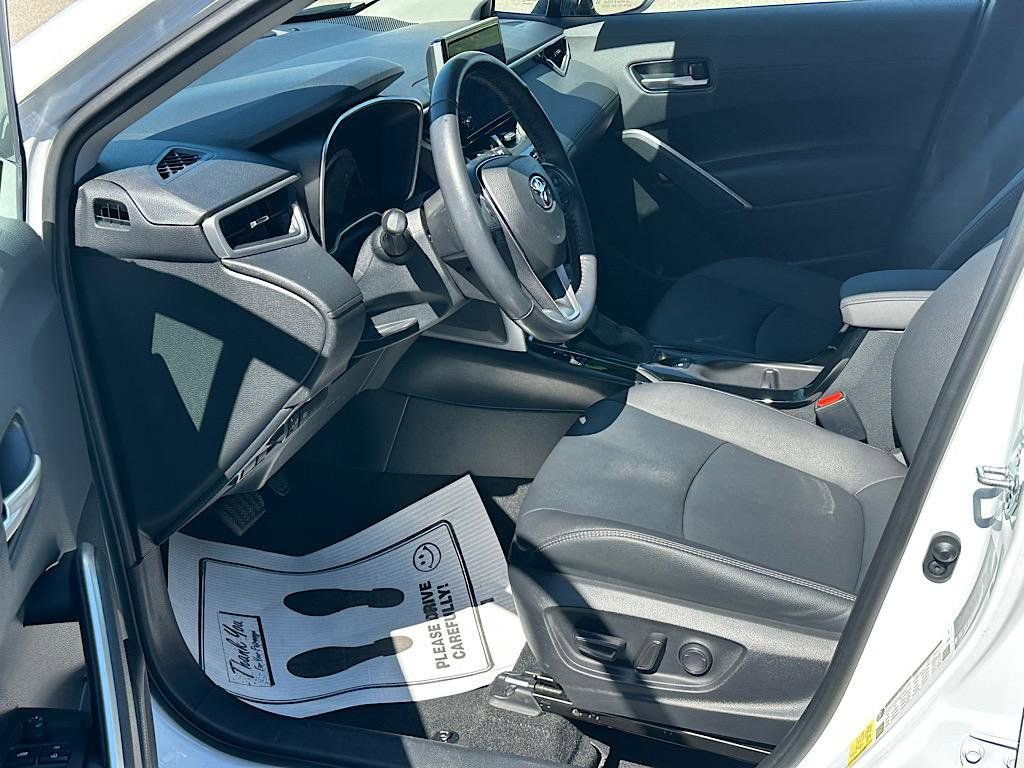 Certified 2023 Toyota Corolla Cross XLE image 13