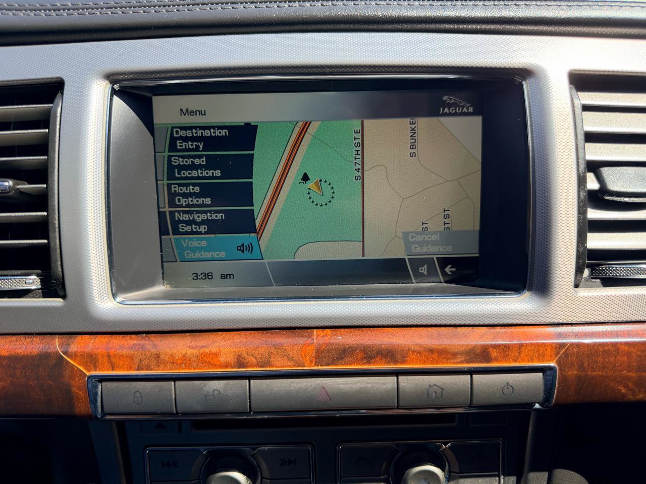 Used 2011 Jaguar XF Portfolio RWD image 22