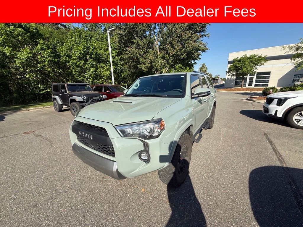 Used 2022 Toyota 4Runner TRD Off-Road Premium w/ Moonroof Package AWD/4WD image 2
