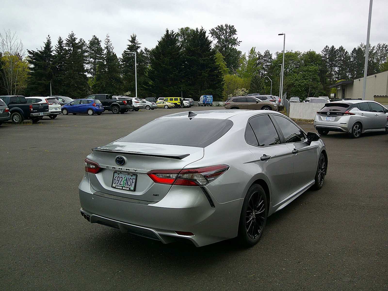 Used 2022 Toyota Camry SE FWD image 5