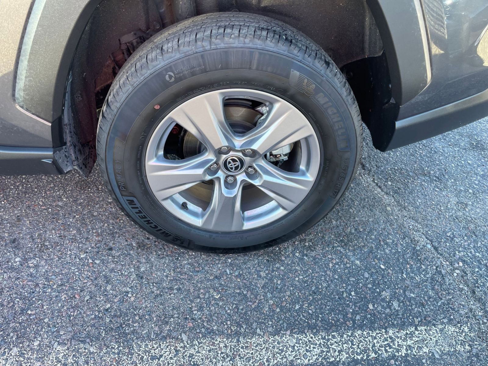 Used 2025 Toyota RAV4 LE image 29