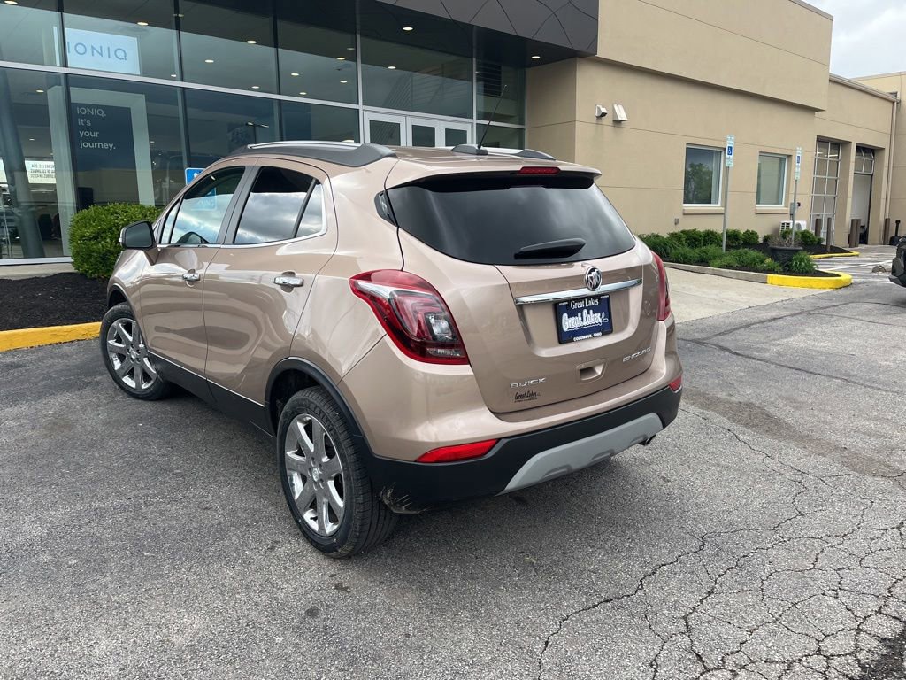 Used 2018 Buick Encore Essence w/ Experience Buick Package FWD image 3