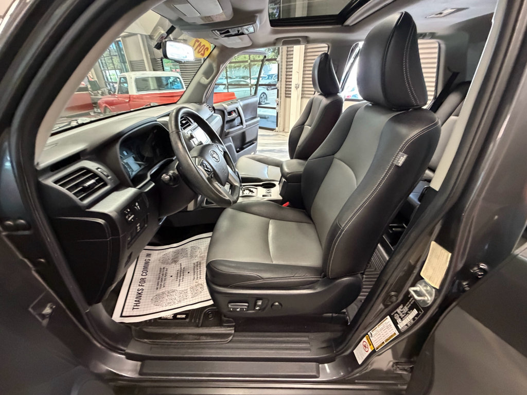 Used 2017 Toyota 4Runner SR5 AWD/4WD image 68