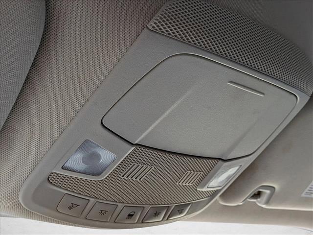Used 2016 Ford Fusion SE FWD image 9