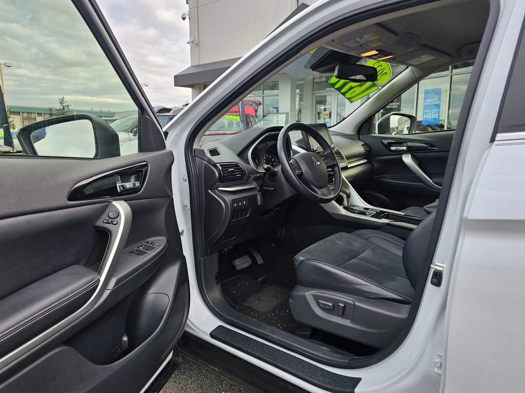 Used 2022 Mitsubishi Eclipse Cross SE image 16