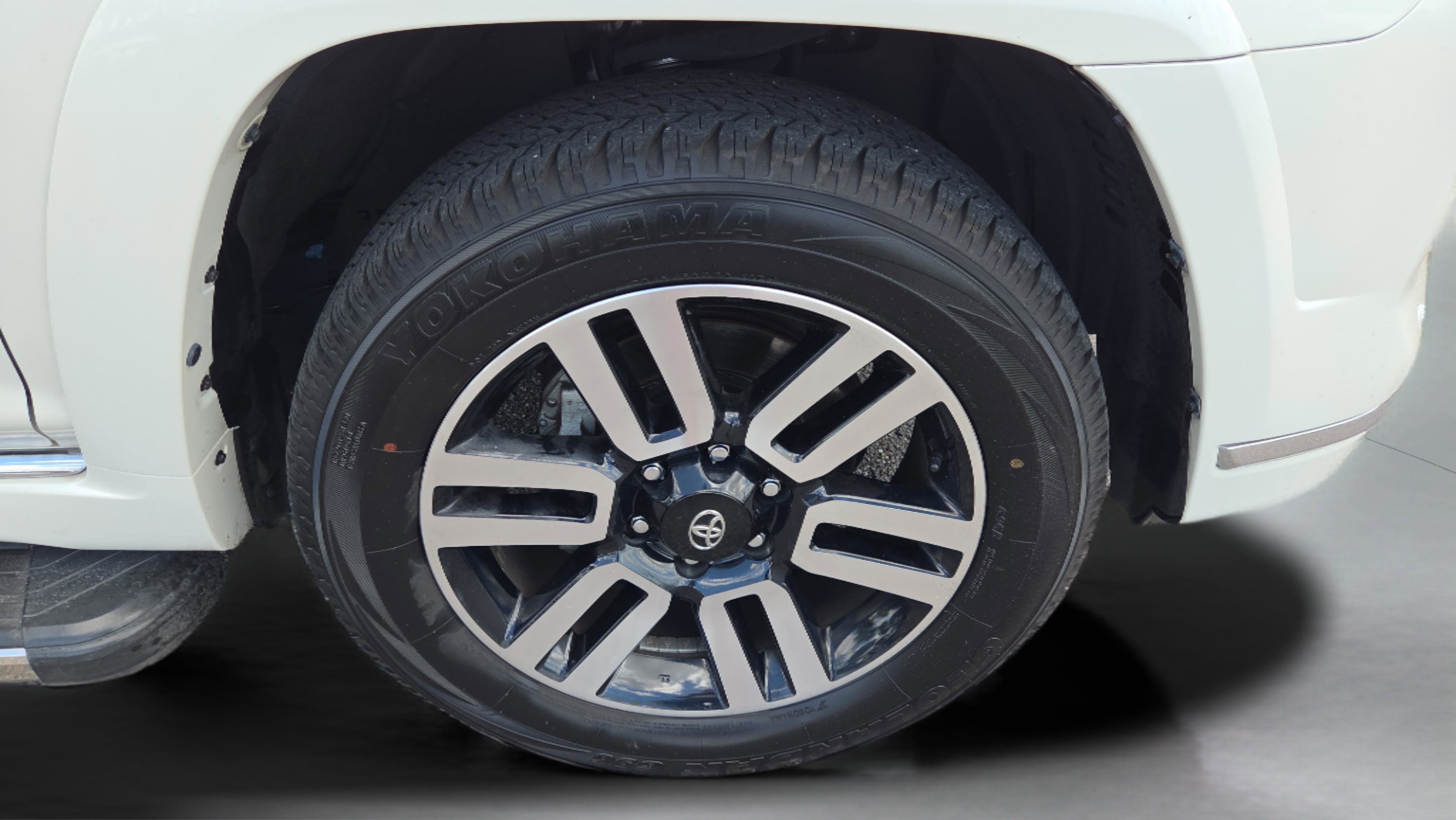 Certified 2022 Toyota 4Runner Limited AWD/4WD image 31