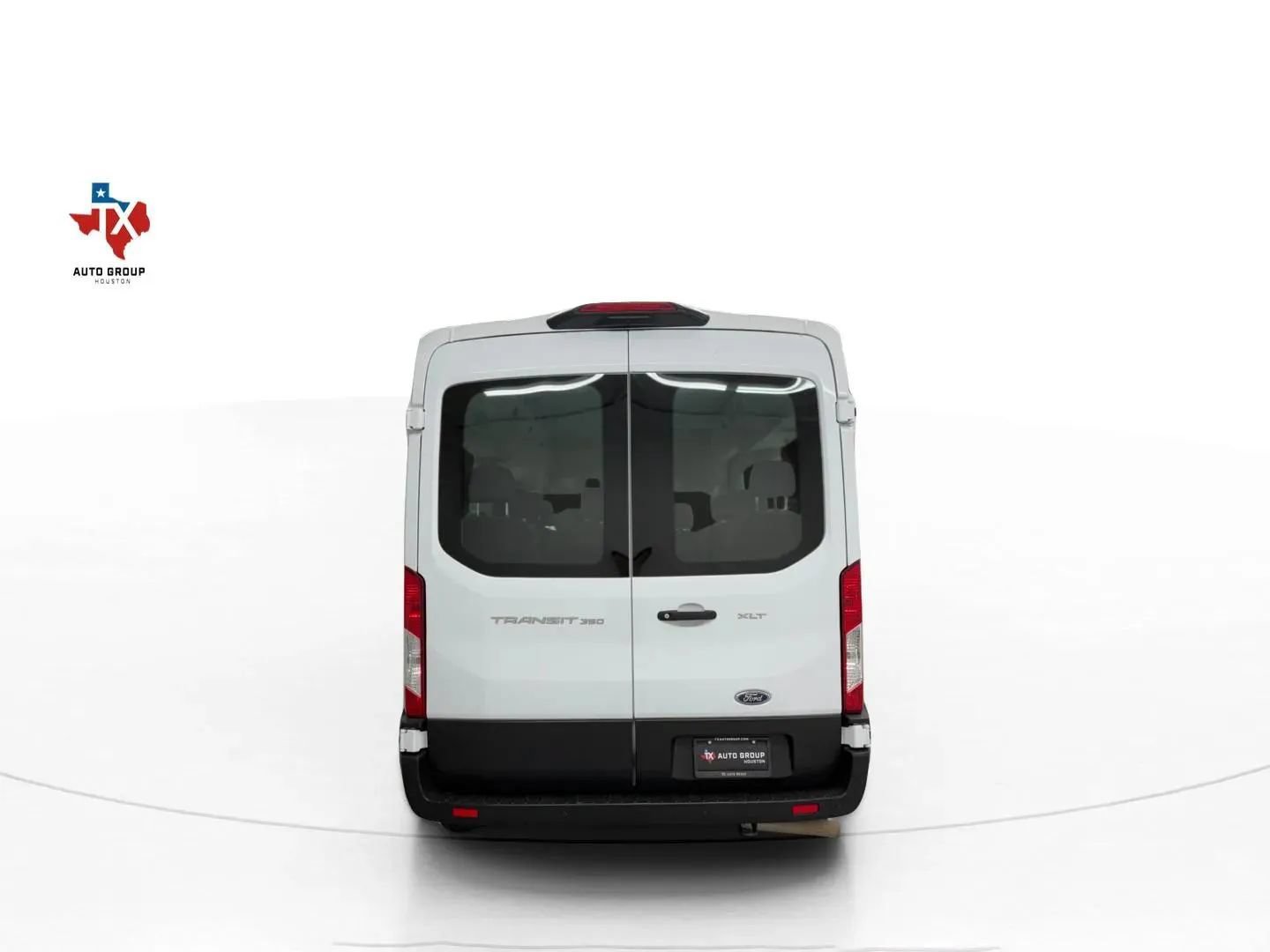 Used 2023 Ford Transit 350 XLT RWD image 8