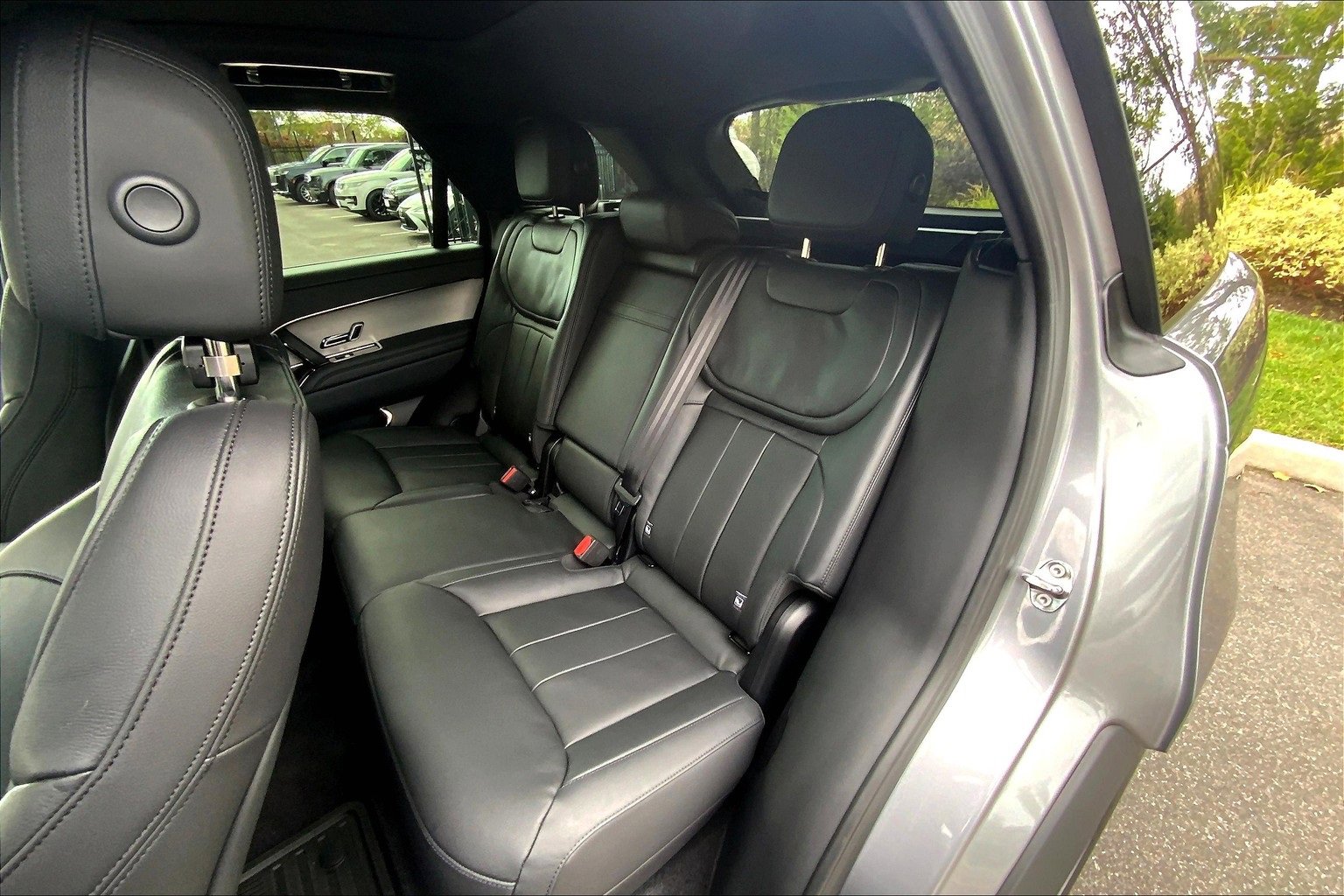 Used 2025 Land Rover Range Rover Sport image 20