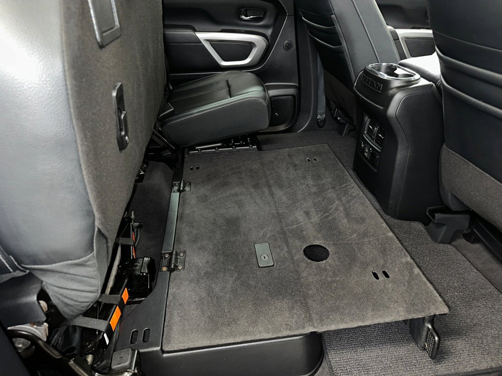 Used 2021 Nissan Titan SL w/ Moonroof Package image 29