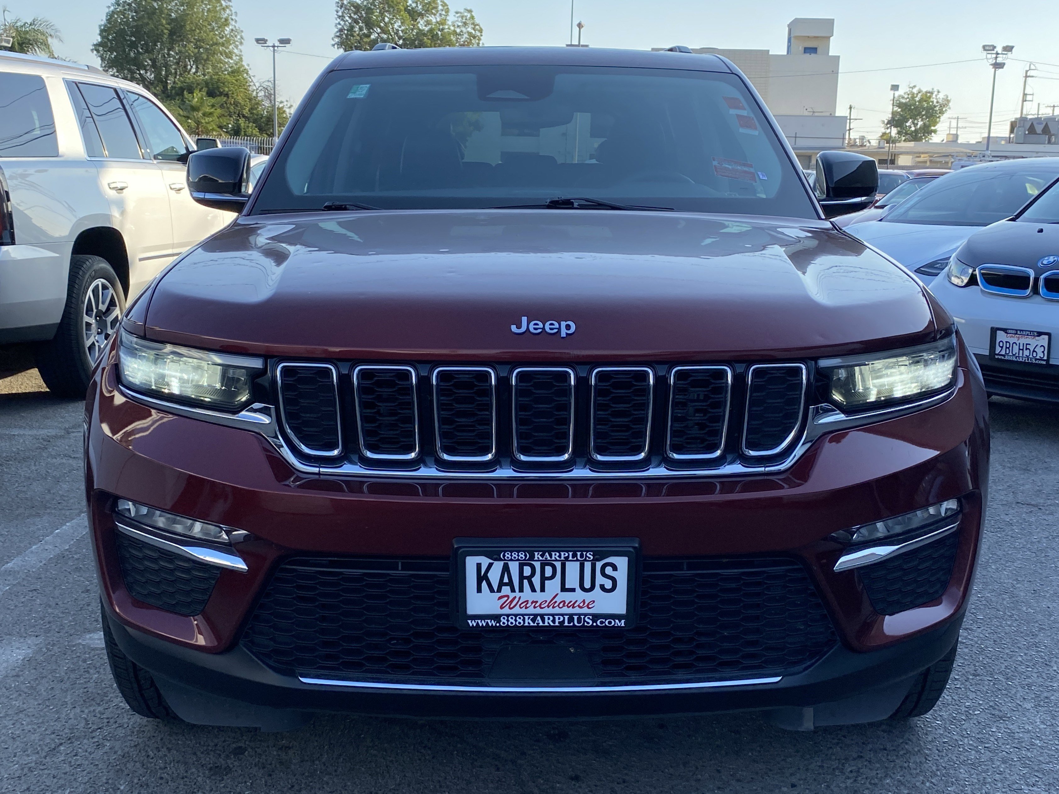 Used 2023 Jeep Grand Cherokee 4WD 4xe image 3