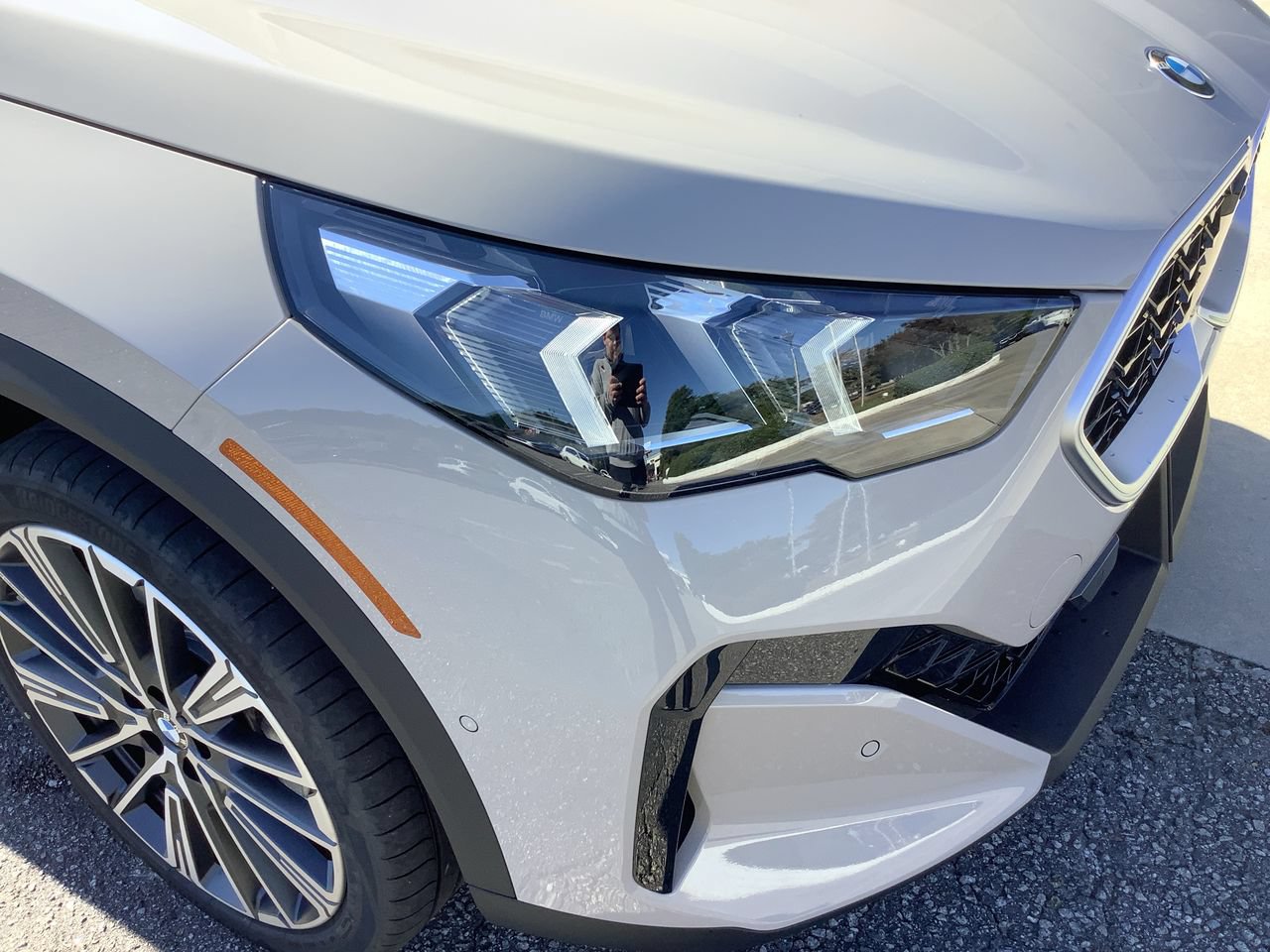 New 2027 BMW X2 xDrive28i w/ Technology Package AWD/4WD image 11