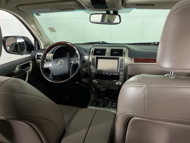 Used 2015 Lexus GX 460 Luxury w/ Preferred Accessory Package AWD/4WD image 14