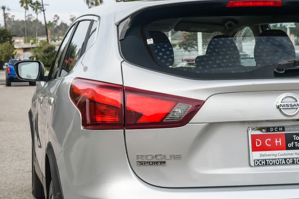 Used 2019 Nissan Rogue Sport S w/ Appearance Package FWD image 6