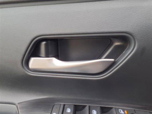 New 2025 Nissan Kicks SV w/ SV Premium Package image 18