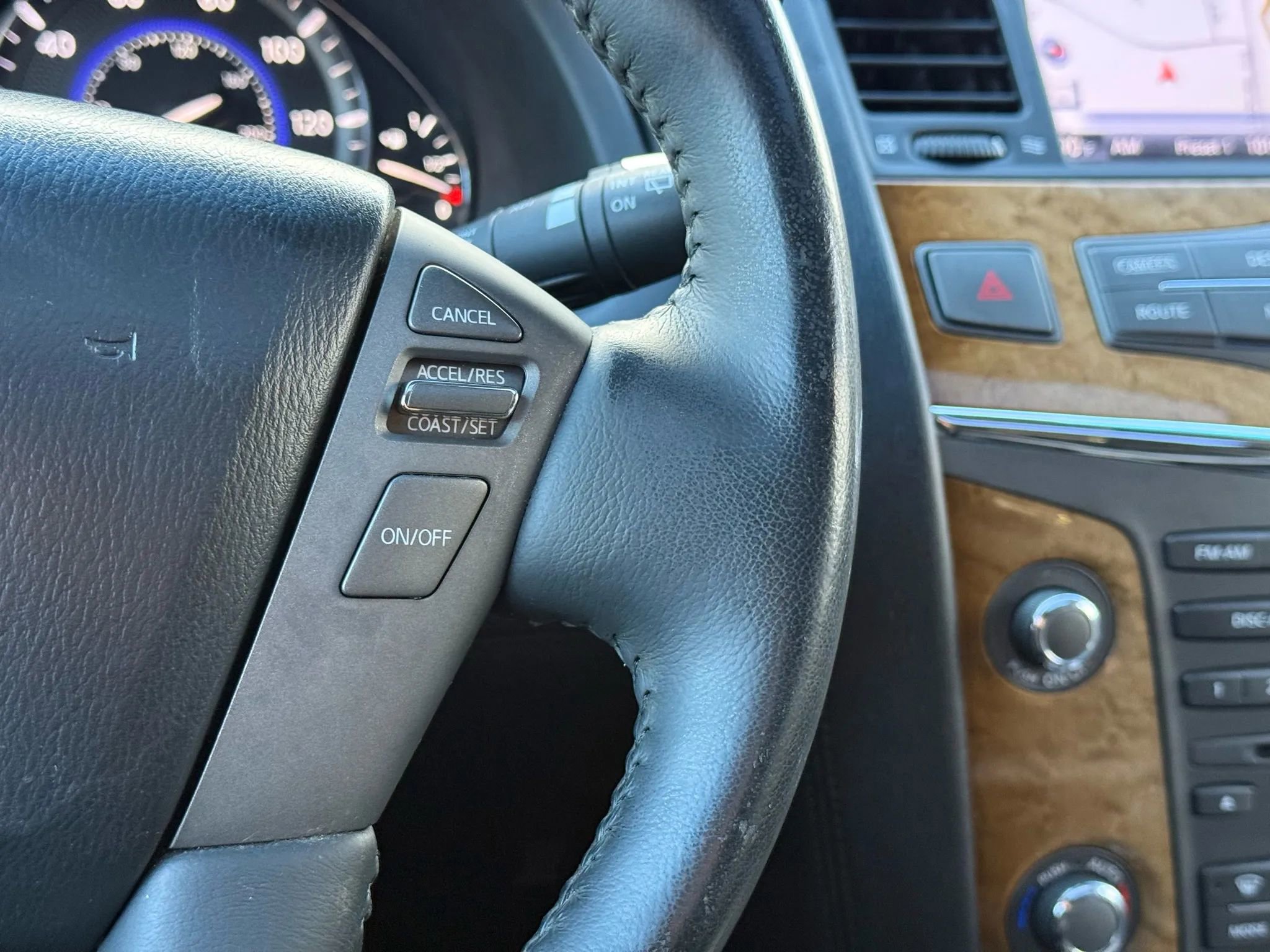 Used 2014 INFINITI QX80 4WD w/ Theater Package image 27