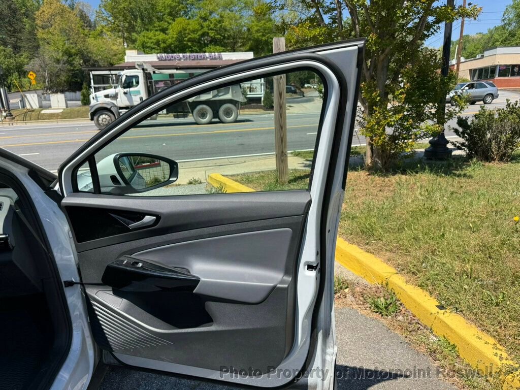 Used 2022 Volkswagen ID.4 Pro image 21