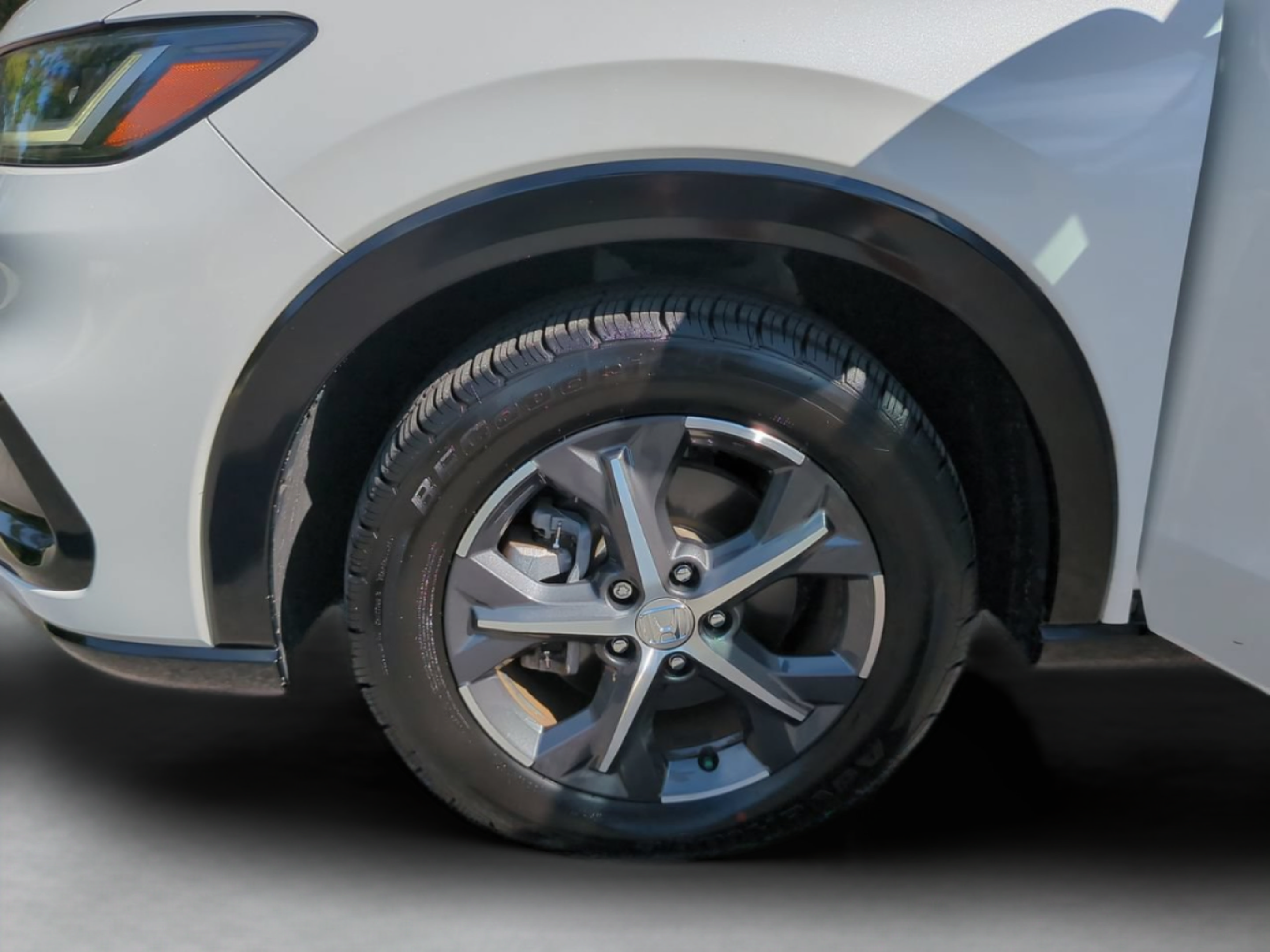 Certified 2023 Honda HR-V EX-L image 32