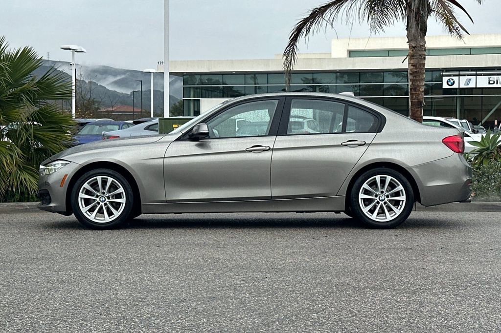Used 2018 BMW 320i Sedan image 6