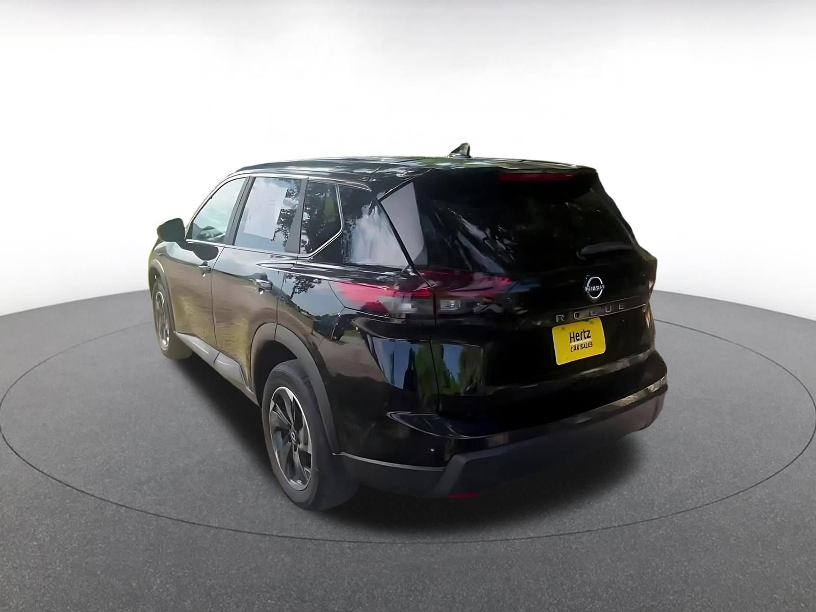 Used 2025 Nissan Rogue SV FWD image 10