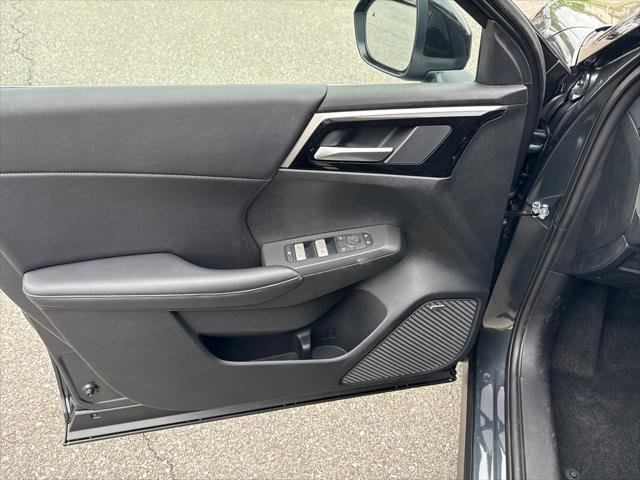 New 2026 Mitsubishi Outlander LE AWD/4WD image 17