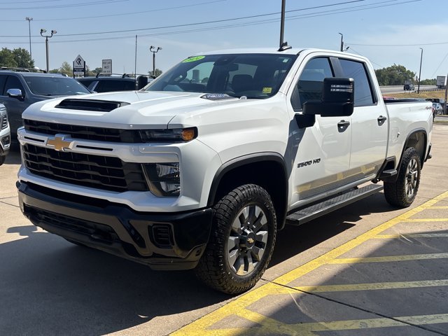 Used 2024 Chevrolet Silverado 2500 Custom w/ Custom Value Package AWD/4WD image 11