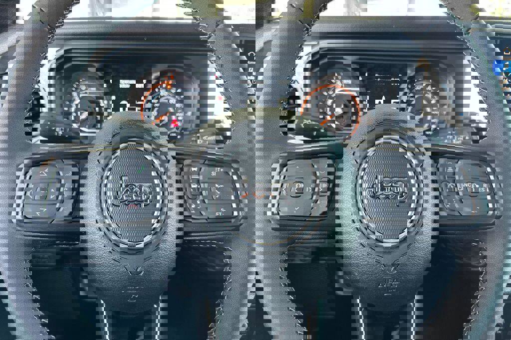 New 2025 Jeep Gladiator Sport image 19