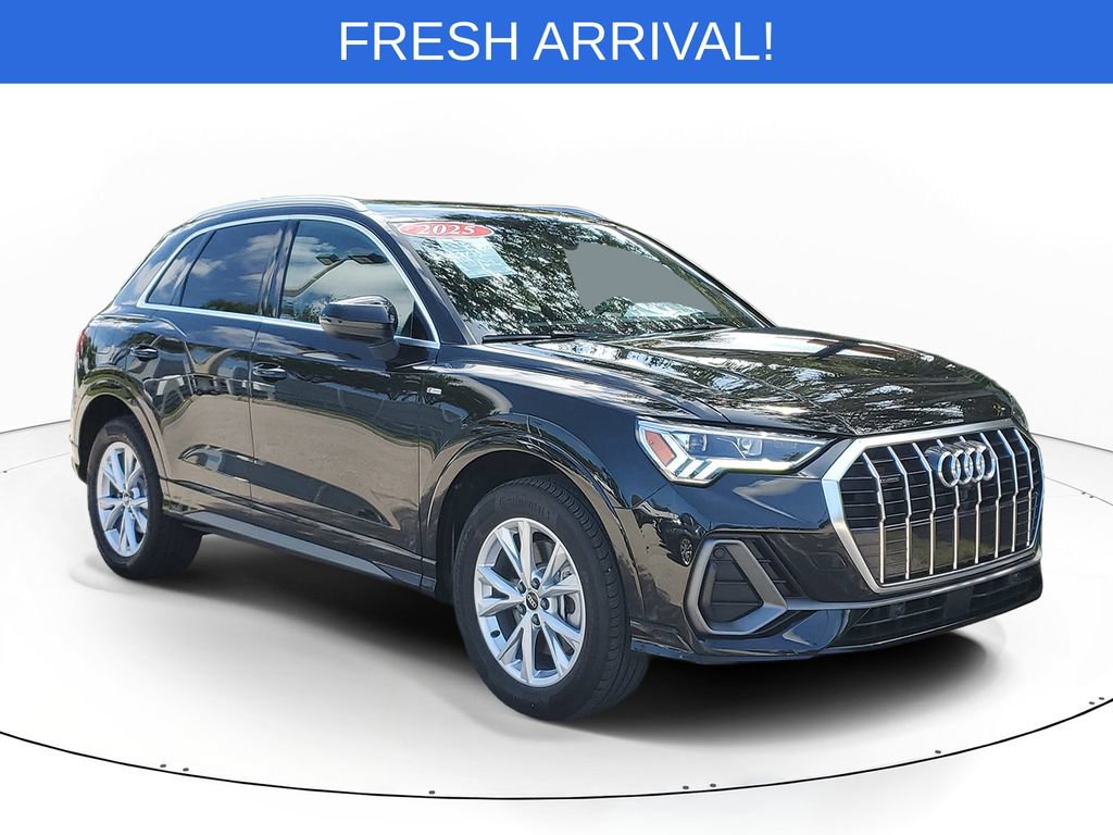 Certified 2025 Audi Q3 2.0T Premium Plus w/ Premium Plus Package AWD/4WD image 1